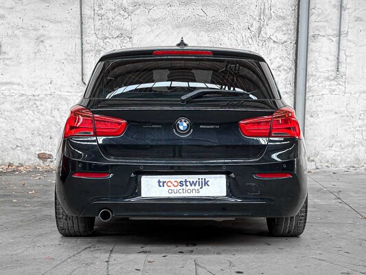 BMW 118i Corporate Lease High Executive 1-serie 136PK 2018