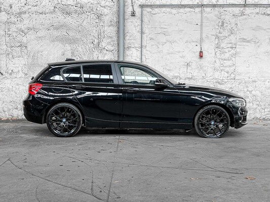 BMW 118i Corporate Lease High Executive 1-serie 136PK 2018