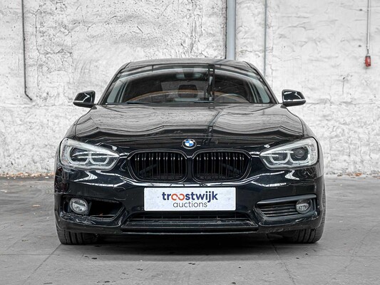 BMW 118i Corporate Lease High Executive 1-serie 136PK 2018