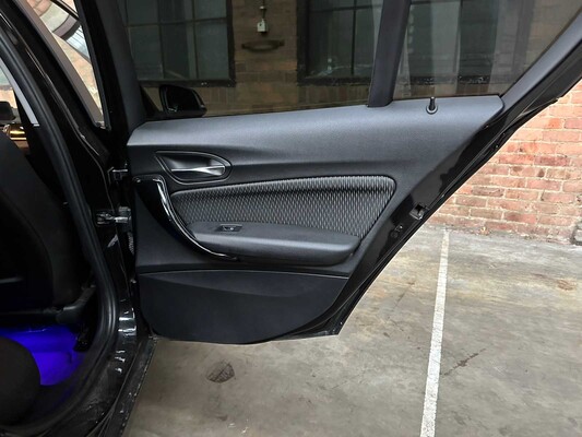 BMW 118i Corporate Lease High Executive 1-serie 136PK 2018