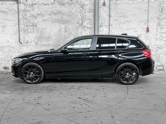 BMW 118i Corporate Lease High Executive 1-serie 136PK 2018