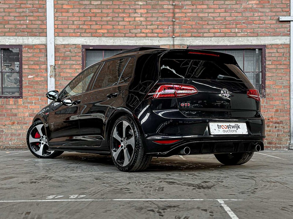 Volkswagen Golf GTI Performance VII 2.0 TSI Golf 7 230pk 2014, TV-769-S
