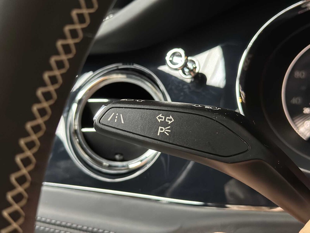 Bentley Bentayga 4.0 V8 First-Edition 550pk 2021