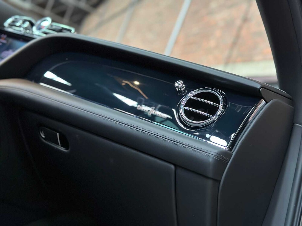 Bentley Bentayga 4.0 V8 First-Edition 550pk 2021