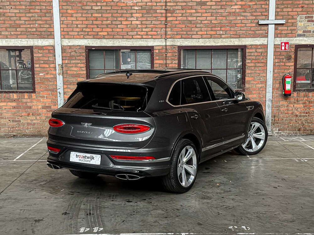 Bentley Bentayga 4.0 V8 First-Edition 550pk 2021