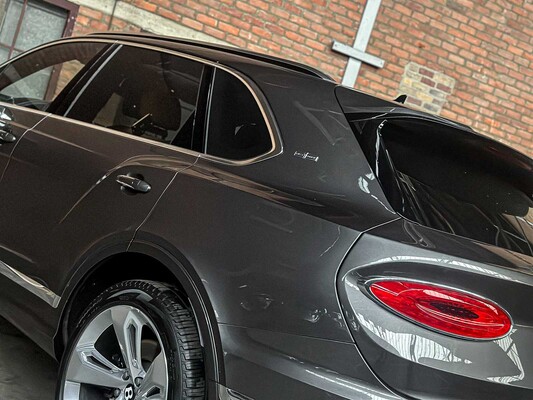 Bentley Bentayga 4.0 V8 First-Edition 550pk 2021