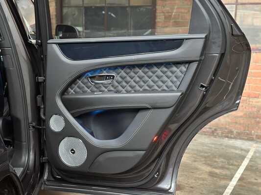 Bentley Bentayga 4.0 V8 First-Edition 550pk 2021