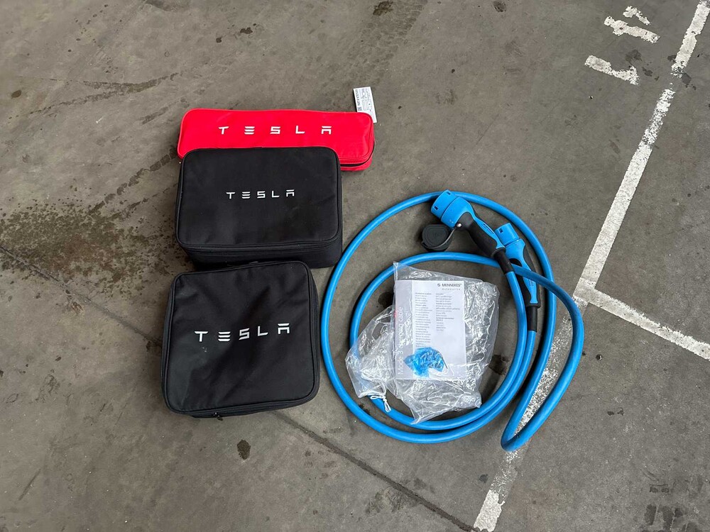 Tesla Model 3 Long Range AWD 75kWh 441pk 2019, G-003-LT