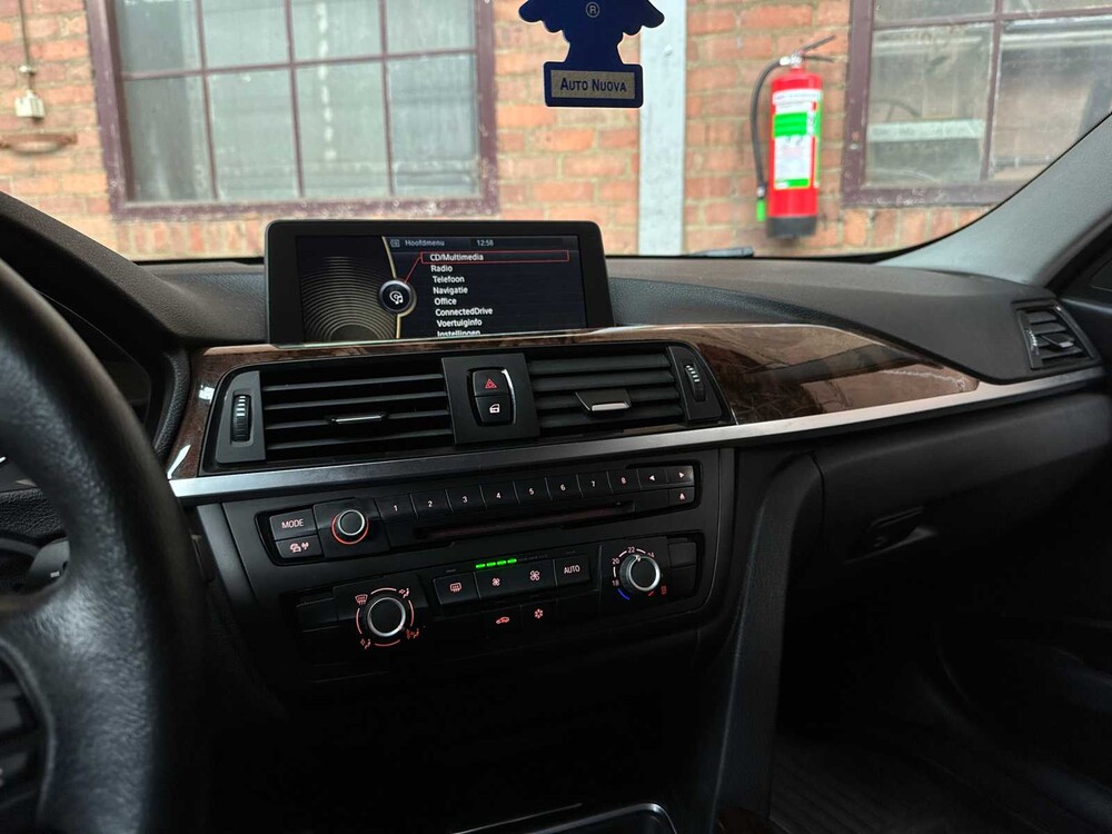 BMW 320i High Executive 184pk 2012 3-serie, 75-XGB-4
