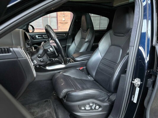 Porsche Cayenne Coupe Turbo S E-Hybrid 4.0 V8 -TECHART CARBON- 680pk 2020 (Origineel-NL), J-707-RT