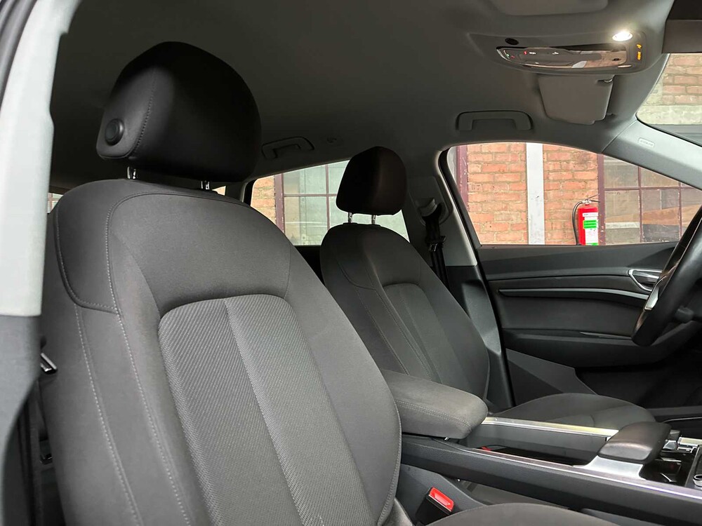 Audi e-tron 50 Quattro Edition 71 kWh 313pk 2020 (Origineel-NL + 1e Eigenaar), J-904-HF