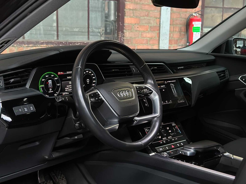 Audi e-tron 50 Quattro Edition 71 kWh 313pk 2020 (Origineel-NL + 1e Eigenaar), J-904-HF