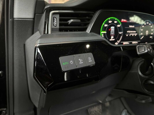 Audi e-tron 50 Quattro Edition 71 kWh 313pk 2020 (Origineel-NL + 1e Eigenaar), J-904-HF
