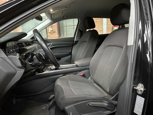 Audi e-tron 50 Quattro Edition 71 kWh 313pk 2020 (Origineel-NL + 1e Eigenaar), J-904-HF