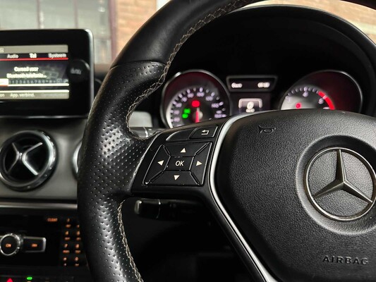 Mercedes-Benz GLA200 CDI Ambition 136pk 2015 GLA-klasse, N-761-BJ