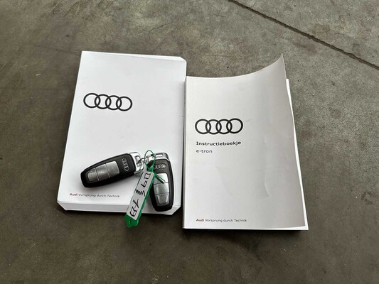 Audi e-tron 50 Quattro Edition 71 kWh 313pk 2020 (Origineel-NL), J-388-LL