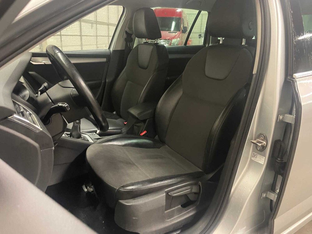 Skoda Octavia Combi 1.6 TDI Clever Ed. 116pk 2018 (Origineel-NL), XD-037-P