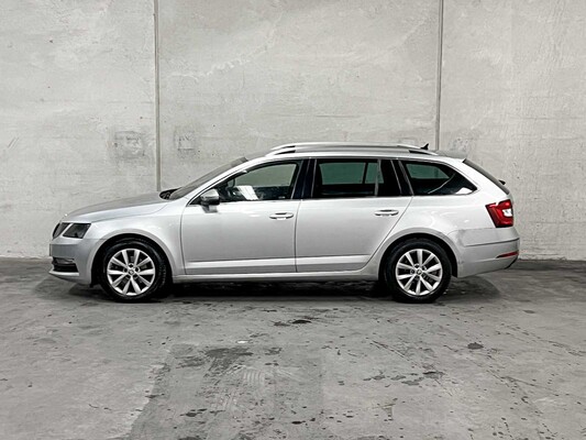 Skoda Octavia Combi 1.6 TDI Clever ed. 116PS 2018 (Original-NL), XD-037-P