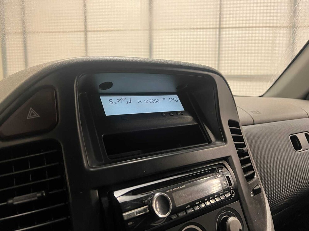 Mitsubishi Pajero 3.2 Di-D GLX HR 160hp 2004 (Original-NL), 32-BL-DK