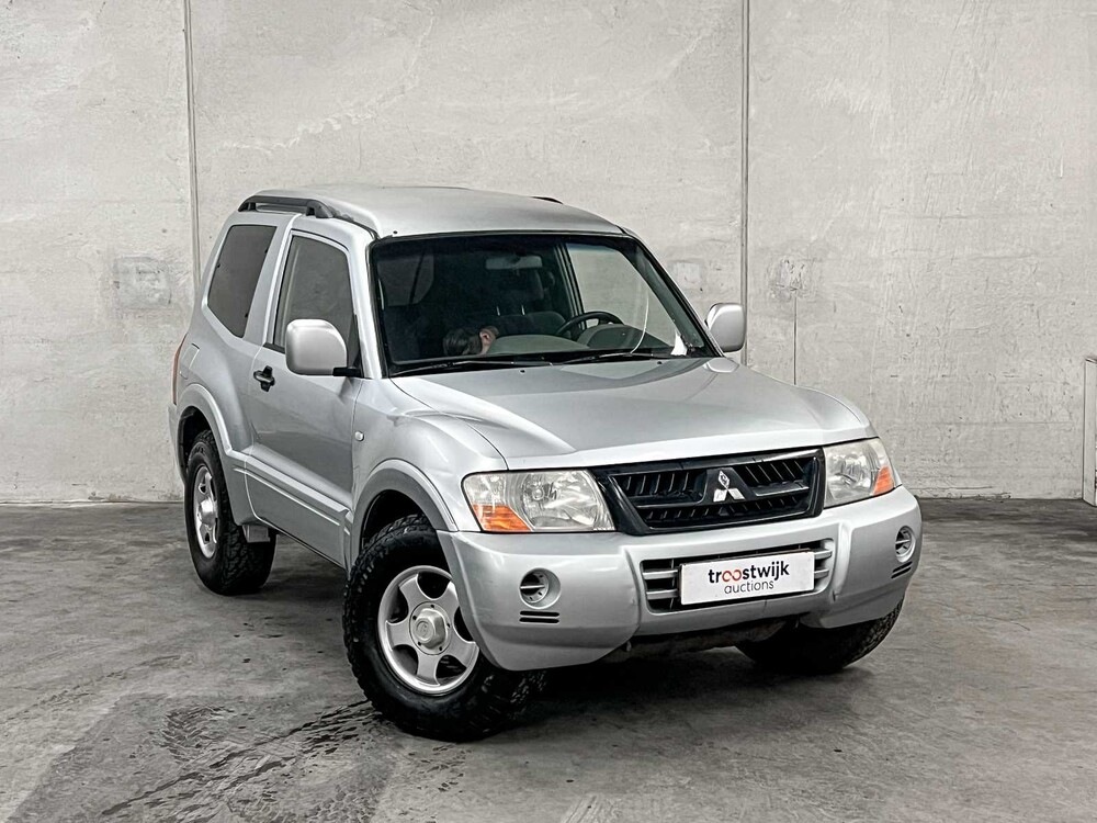 Mitsubishi Pajero 3.2 Di-D GLX HR 160hp 2004 (Original-NL), 32-BL-DK
