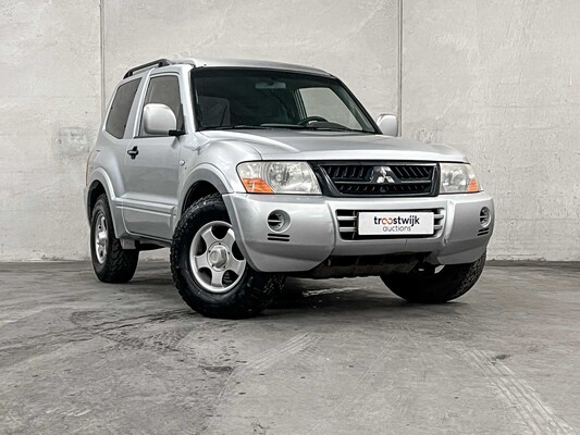 Mitsubishi Pajero 3.2 Di-D GLX HR 160hp 2004 (Original-NL), 32-BL-DK