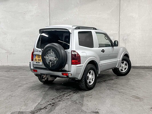 Mitsubishi Pajero 3.2 Di-D GLX HR 160hp 2004 (Original-NL), 32-BL-DK