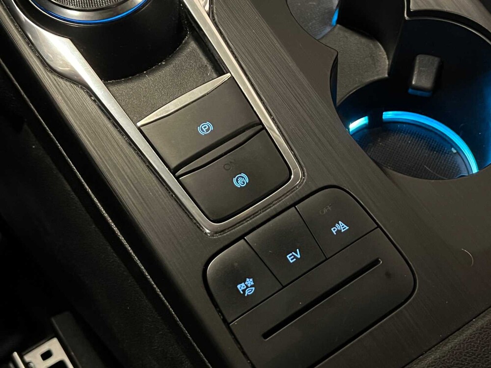 Ford Kuga 2.5 PHEV Titan 152PS 2021 (Original-NL), L-982-HN