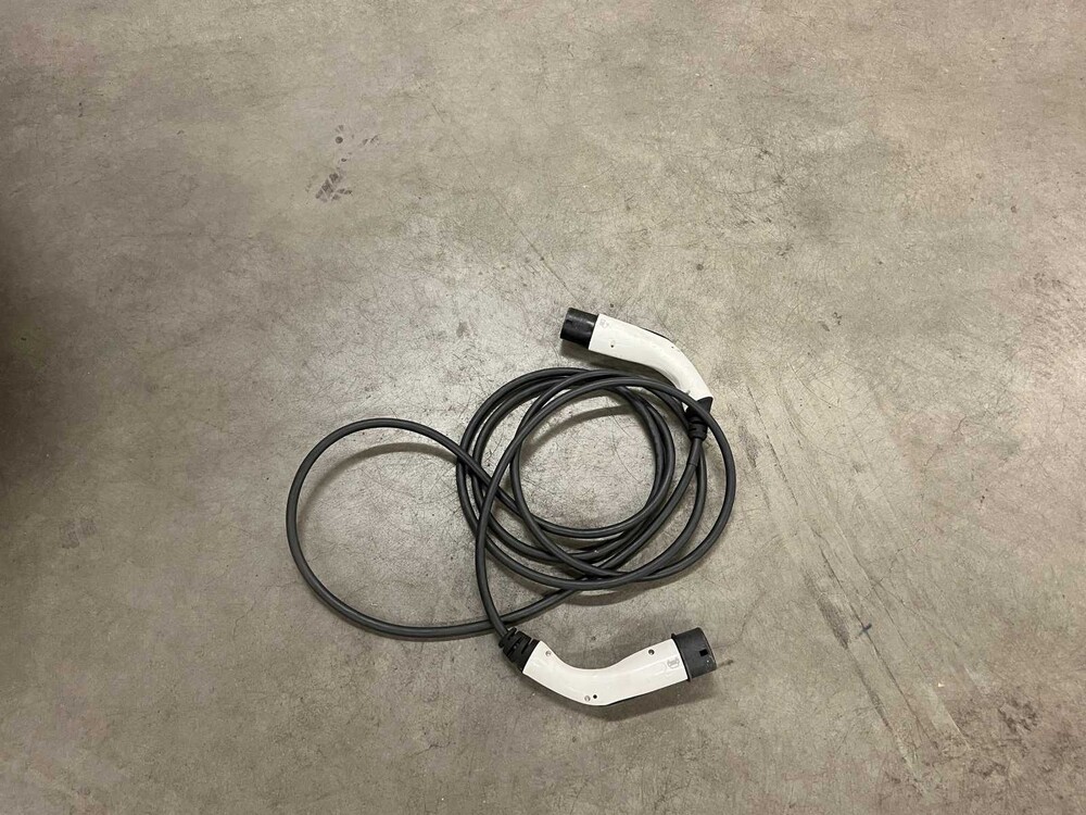 Ford Kuga 2.5 PHEV Titan 152PS 2021 (Original-NL), L-982-HN