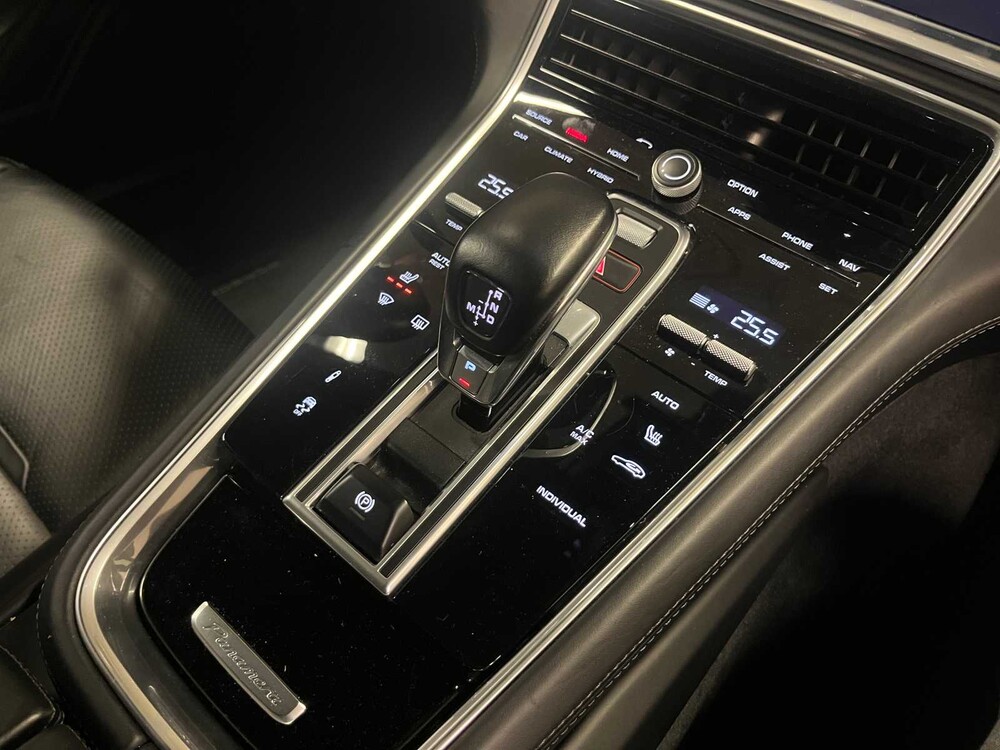 Porsche Panamera Sport Turismo 4 E-Hybrid 2.9 V6 Sport-Chrono 462PS 2019 FACELIFT, N-749-HR