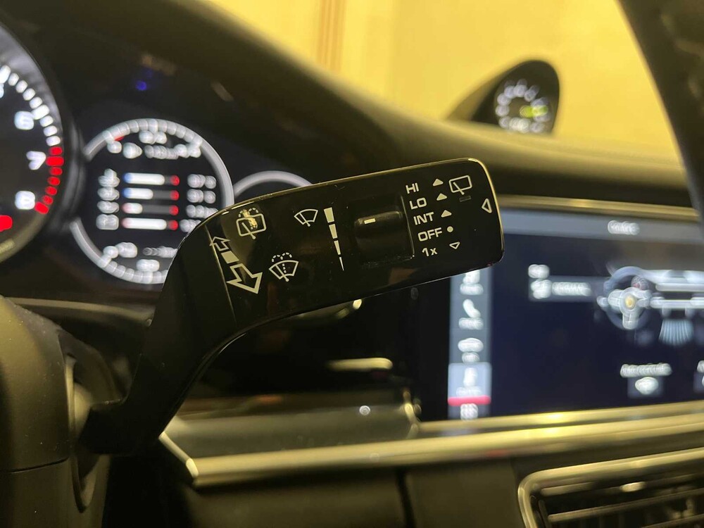 Porsche Panamera Sport Turismo 4 E-Hybrid 2.9 V6 Sport-Chrono 462PS 2019 FACELIFT, N-749-HR