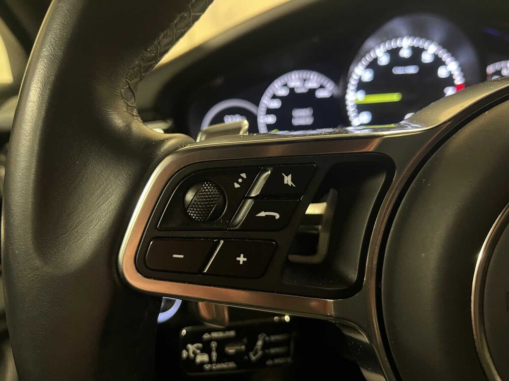 Porsche Panamera Sport Turismo 4 E-Hybrid 2.9 V6 Sport-Chrono 462PS 2019 FACELIFT, N-749-HR
