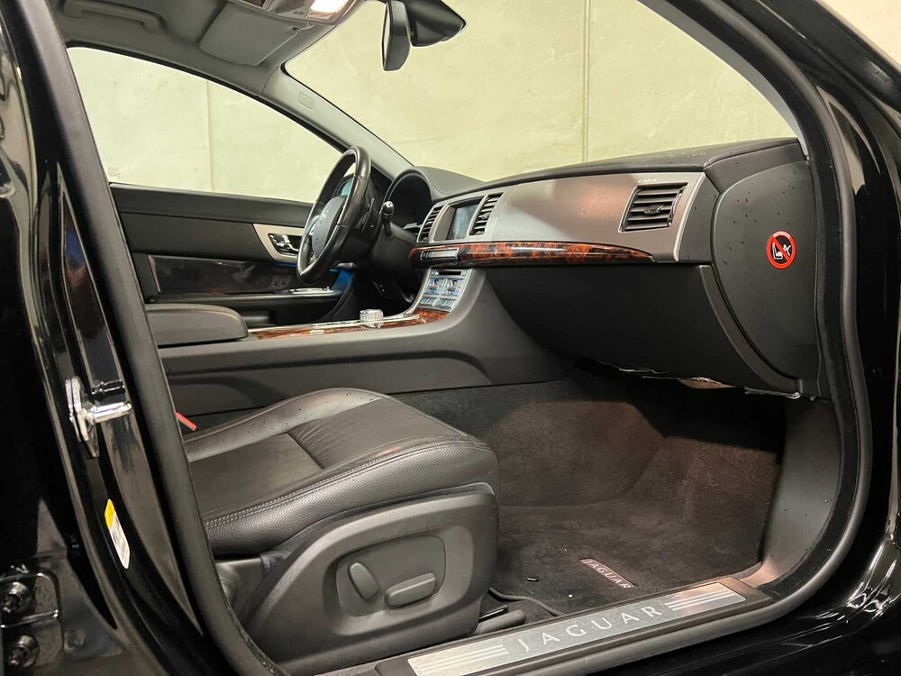 Jaguar XF 3.0 V6 Premium Luxury 238pk 2008 (Origineel-NL), 29-GLD-7