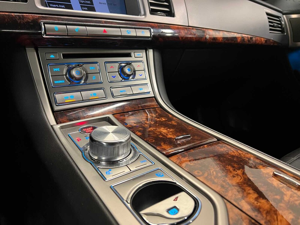 Jaguar XF 3.0 V6 Premium Luxury 238pk 2008 (Origineel-NL), 29-GLD-7