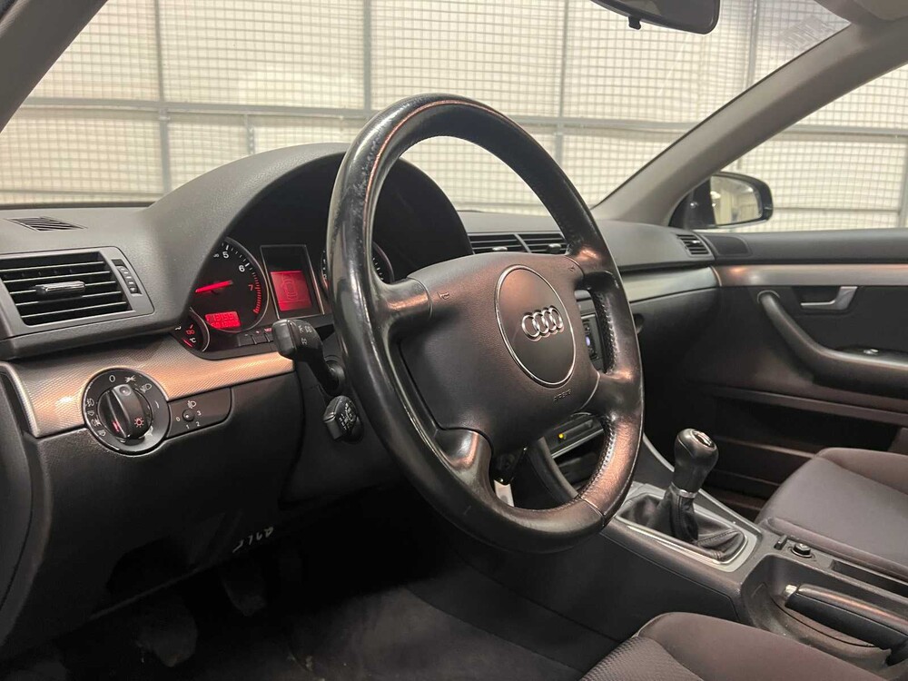 Audi A4 Limousine 1.6 Exclusive 102pk 2003 (Origineel-NL), 83-LS-JL Youngtimer