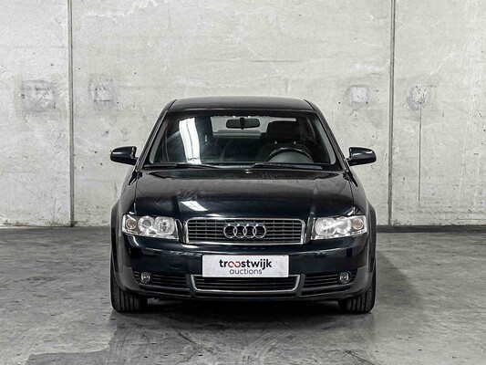 Audi A4 Limousine 1.6 Exclusive 102hp 2003 (Original-NL), 83-LS-JL Youngtimer