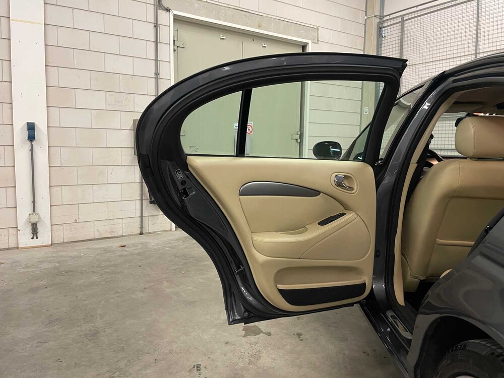 Jaguar S-type 2.5 V6 Sport 200pk 2004 (Origineel-NL), 83-PH-NJ