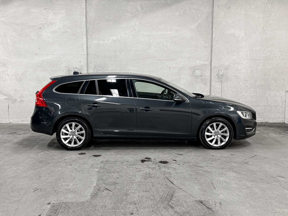 Volvo V60 1.6 D2 Summum 114pk 2013 (Origineel-NL), SX-575-L