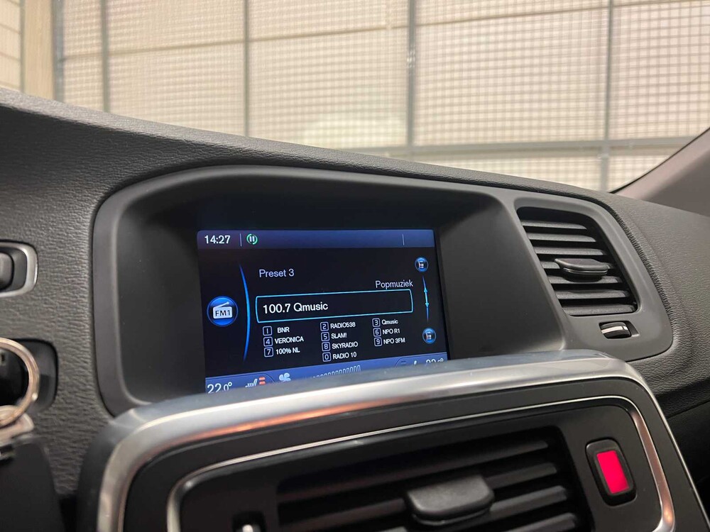 Volvo V60 1.6 D2 Summum 114pk 2013 (Origineel-NL), SX-575-L