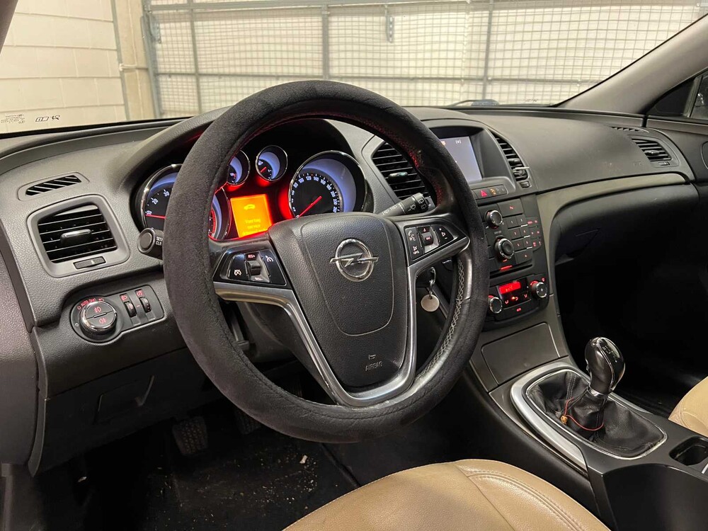 Opel Insignia Sports Tourer 1.4 T EcoFlex Edition 140pk 2012 (Origineel-NL), 86-XLB-3