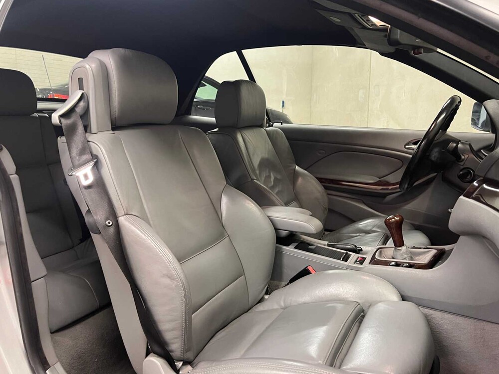 BMW 318Ci Executive Cabriolet 143pk 2002 3ER RHEIE 3-serie, 61-JS-FS