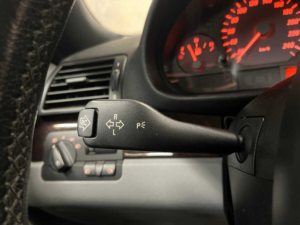 BMW 318Ci Executive Cabriolet 143pk 2002 3ER RHEIE 3-serie, 61-JS-FS