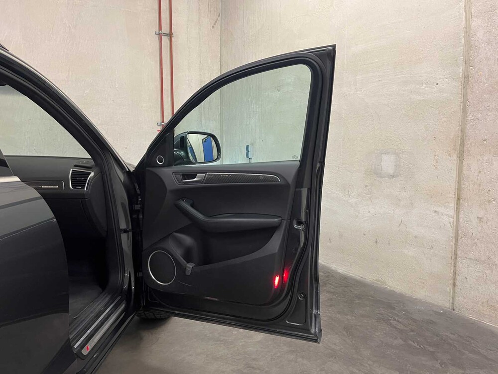 Audi Q5 3.2 FSI V6 Quattro S-line 271pk 2011, 52-XXH-7