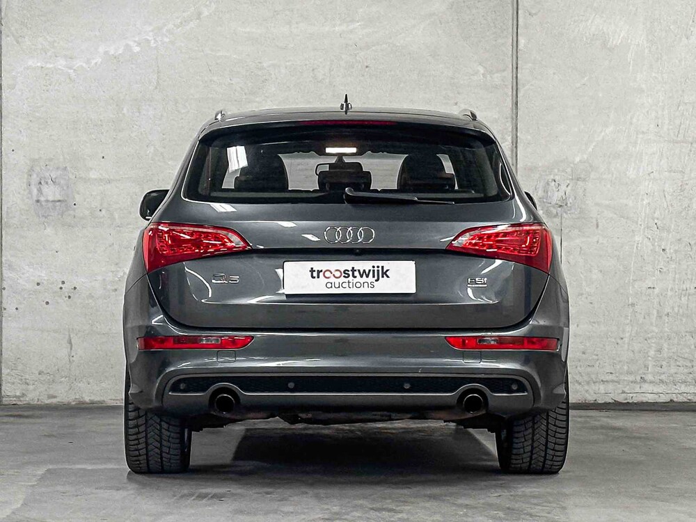 Audi Q5 3.2 FSI V6 Quattro S-line 271pk 2011, 52-XXH-7