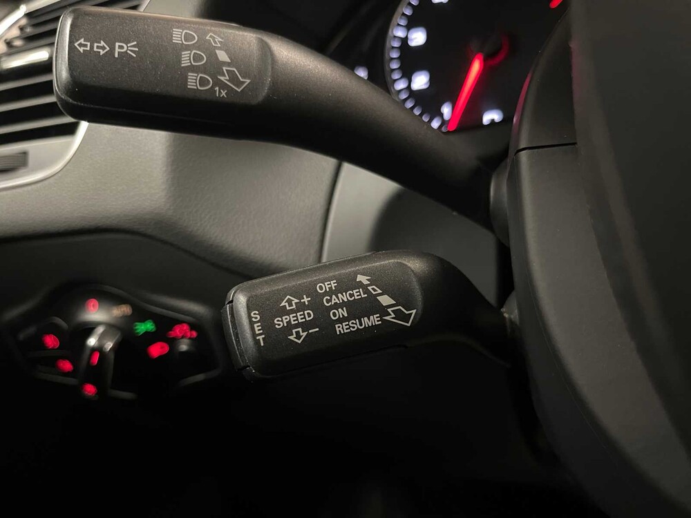 Audi Q5 3.2 FSI V6 Quattro S-line 271pk 2011, 52-XXH-7