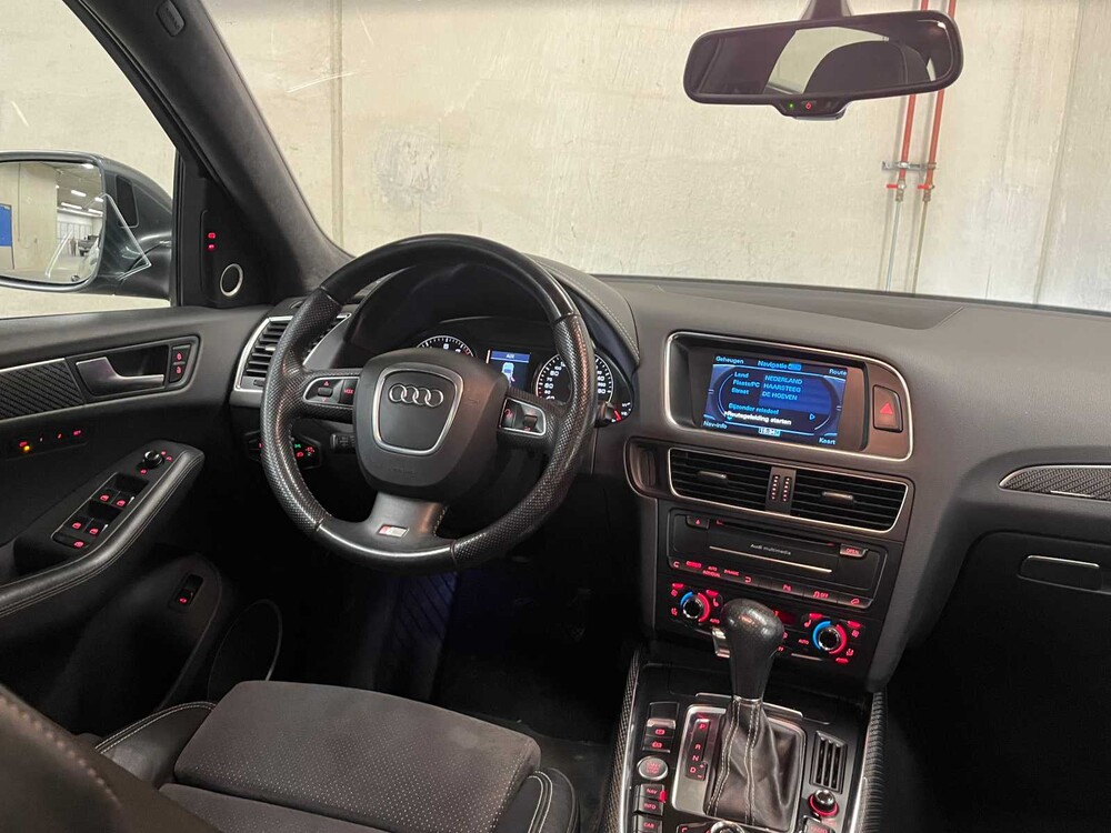 Audi Q5 3.2 FSI V6 Quattro S-line 271pk 2011, 52-XXH-7