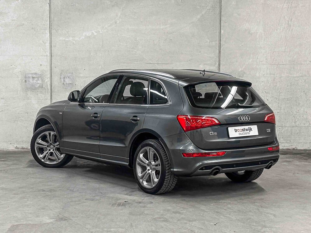 Audi Q5 3.2 FSI V6 Quattro S-line 271pk 2011, 52-XXH-7