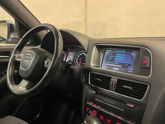 Audi Q5 3.2 FSI V6 Quattro S-line 271hp 2011, 52-XXH-7