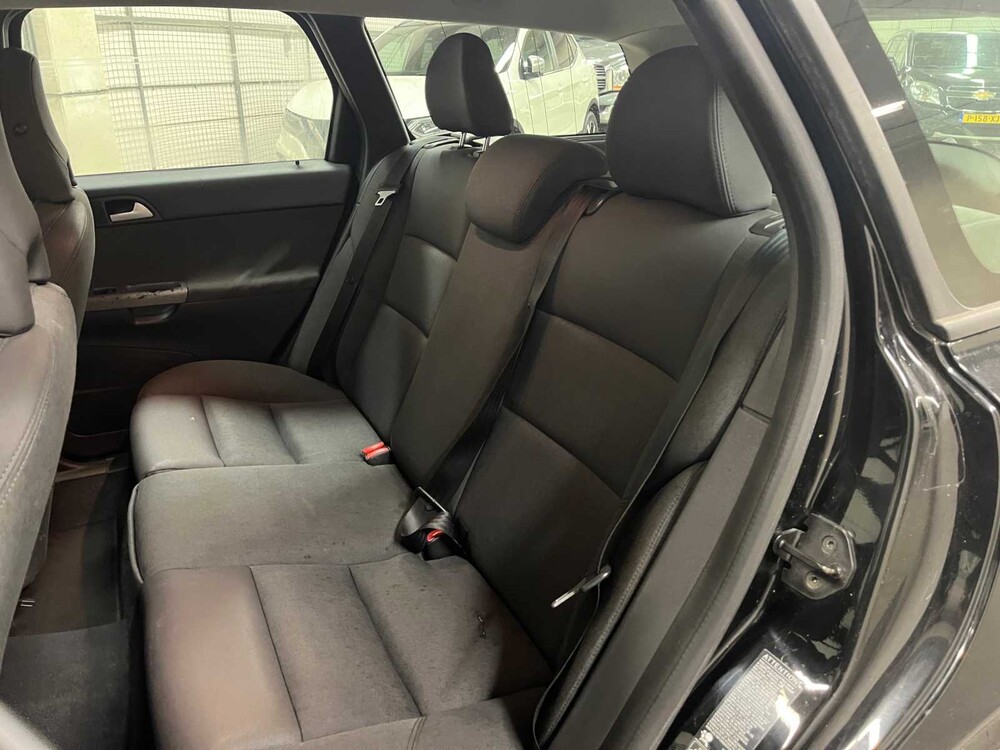 Volvo V50 1.8 125pk 2005 (Origineel-NL), 23-RX-RP
