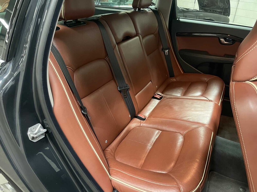 Volvo V70 2.0 D3 Inscription 150pk 2017 (Origineel-NL), NB-844-H