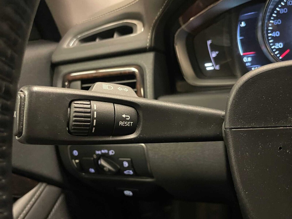 Volvo V70 2.0 D3 Inscription 150pk 2017 (Origineel-NL), NB-844-H